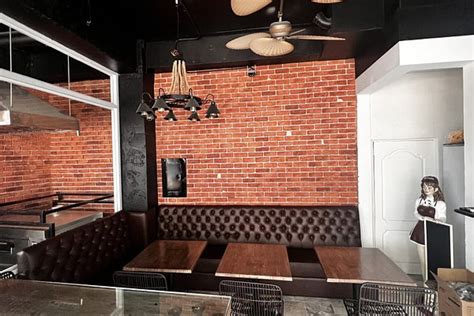 The Best Bars & Pubs in Clark Freeport Zone .